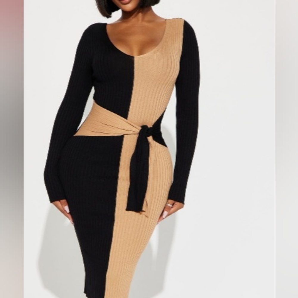 Color Block Sweater Dress - Picture 2 of 3